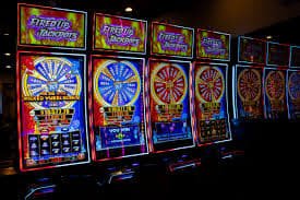 Tampilan bonus deposit harian di hujanbet dengan berbagai metode pembayaran